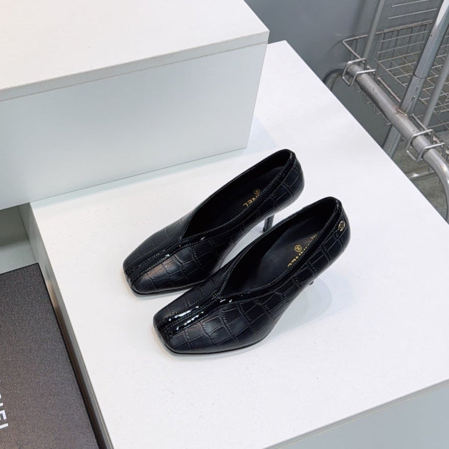 26S HIGH HEELS 100 MM IN BLACK CROCODILE-EMBOSSED CALFSKIN