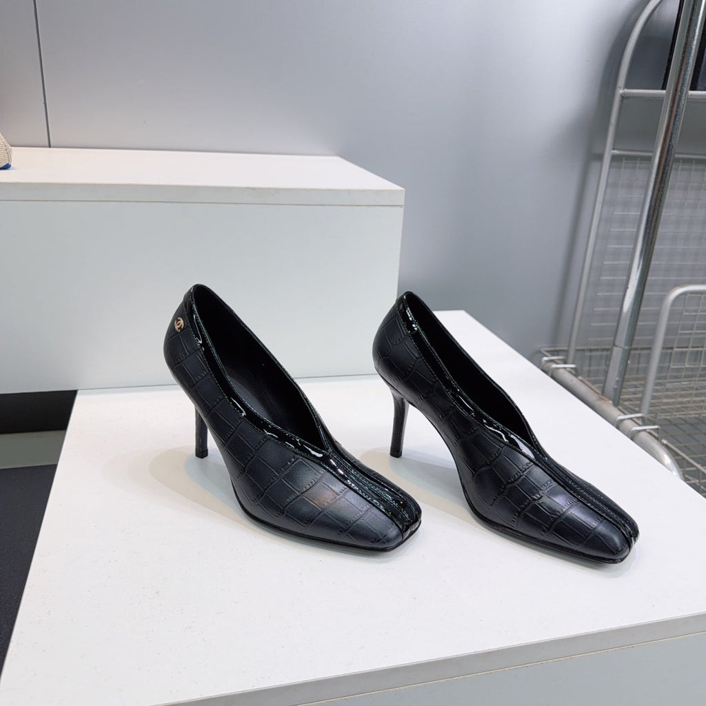 26S HIGH HEELS 100 MM IN BLACK CROCODILE-EMBOSSED CALFSKIN